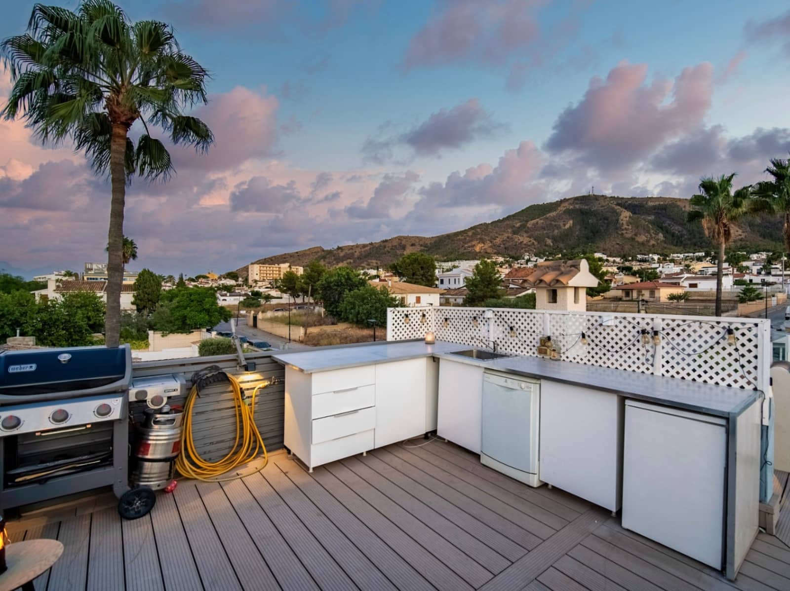 15 bedroom Hotel for sale in Albir with pool garage - € 1,750,000 (Ref: 9417971)