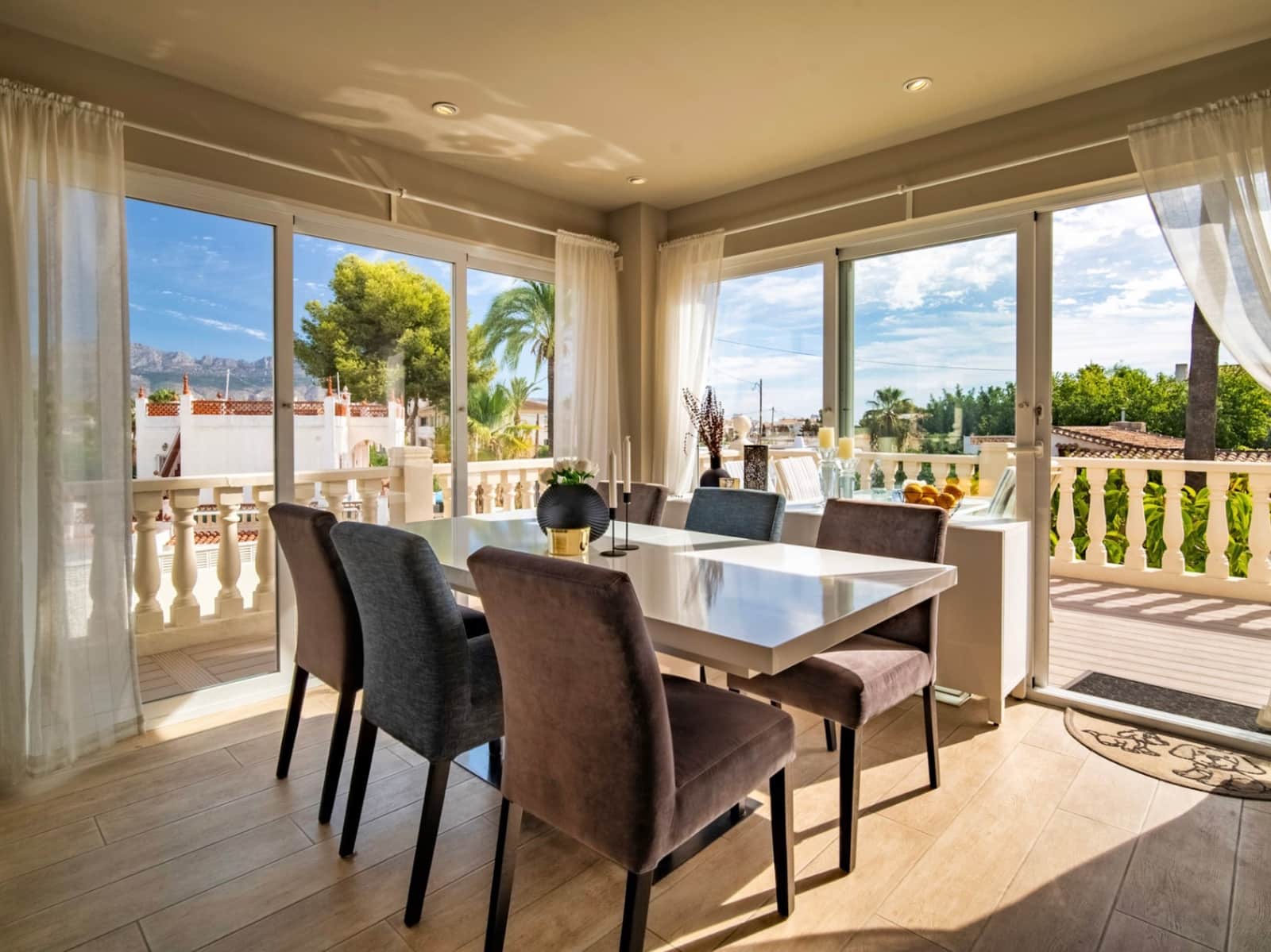 15 bedroom Hotel for sale in Albir with pool garage - € 1,750,000 (Ref: 9417971)