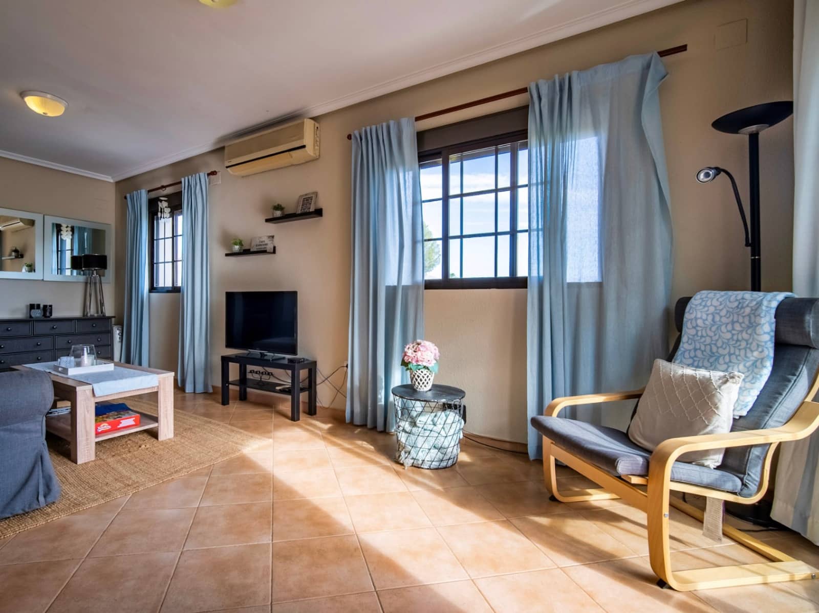 15 bedroom Hotel for sale in Albir with pool garage - € 1,750,000 (Ref: 9417971)