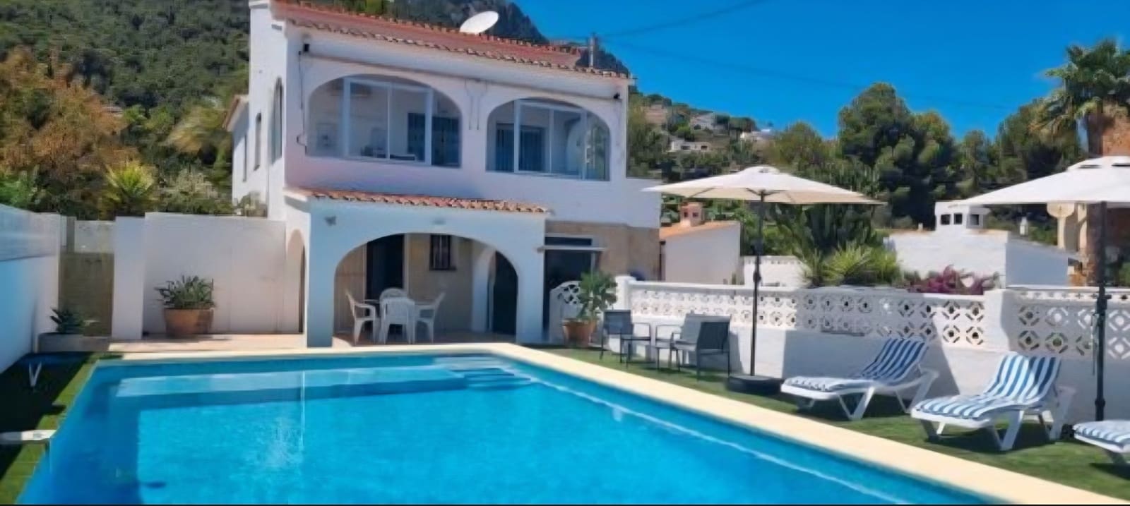 2 bedroom Villa for sale in Calpe / Calp with pool garage - € 499,000 (Ref: 9482217)