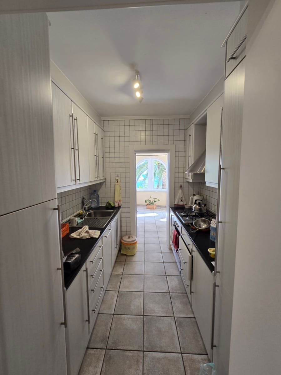 5 bedroom Villa for sale in Calpe / Calp with pool garage - € 850,000 (Ref: 9482218)