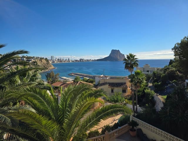 5 bedroom Villa for sale in Calpe / Calp with pool garage - € 850,000 (Ref: 9482218)