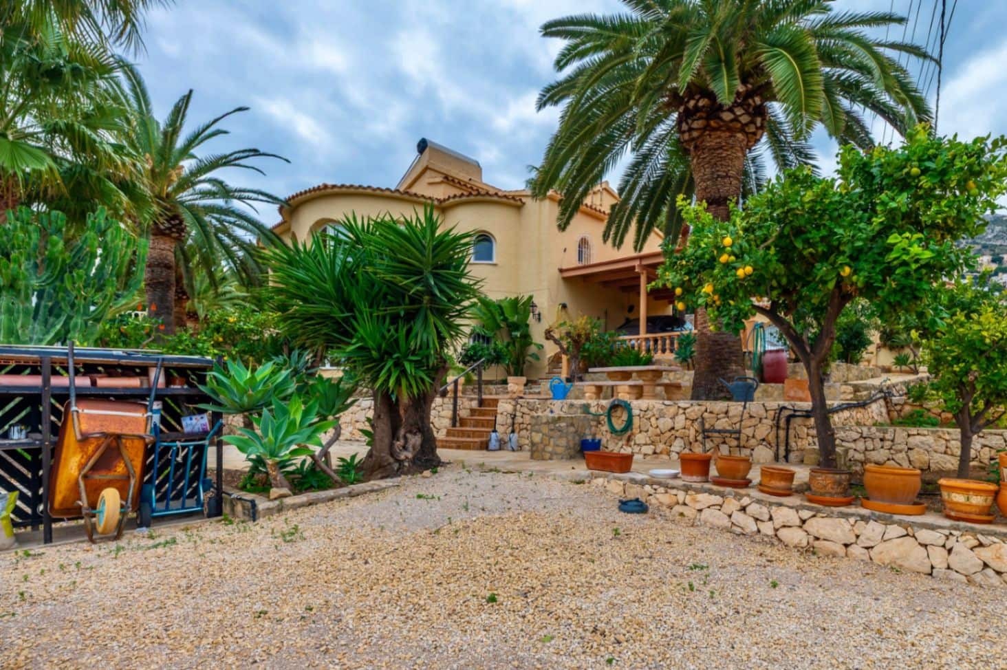 5 bedroom Villa for sale in Calpe / Calp with pool garage - € 850,000 (Ref: 9482218)