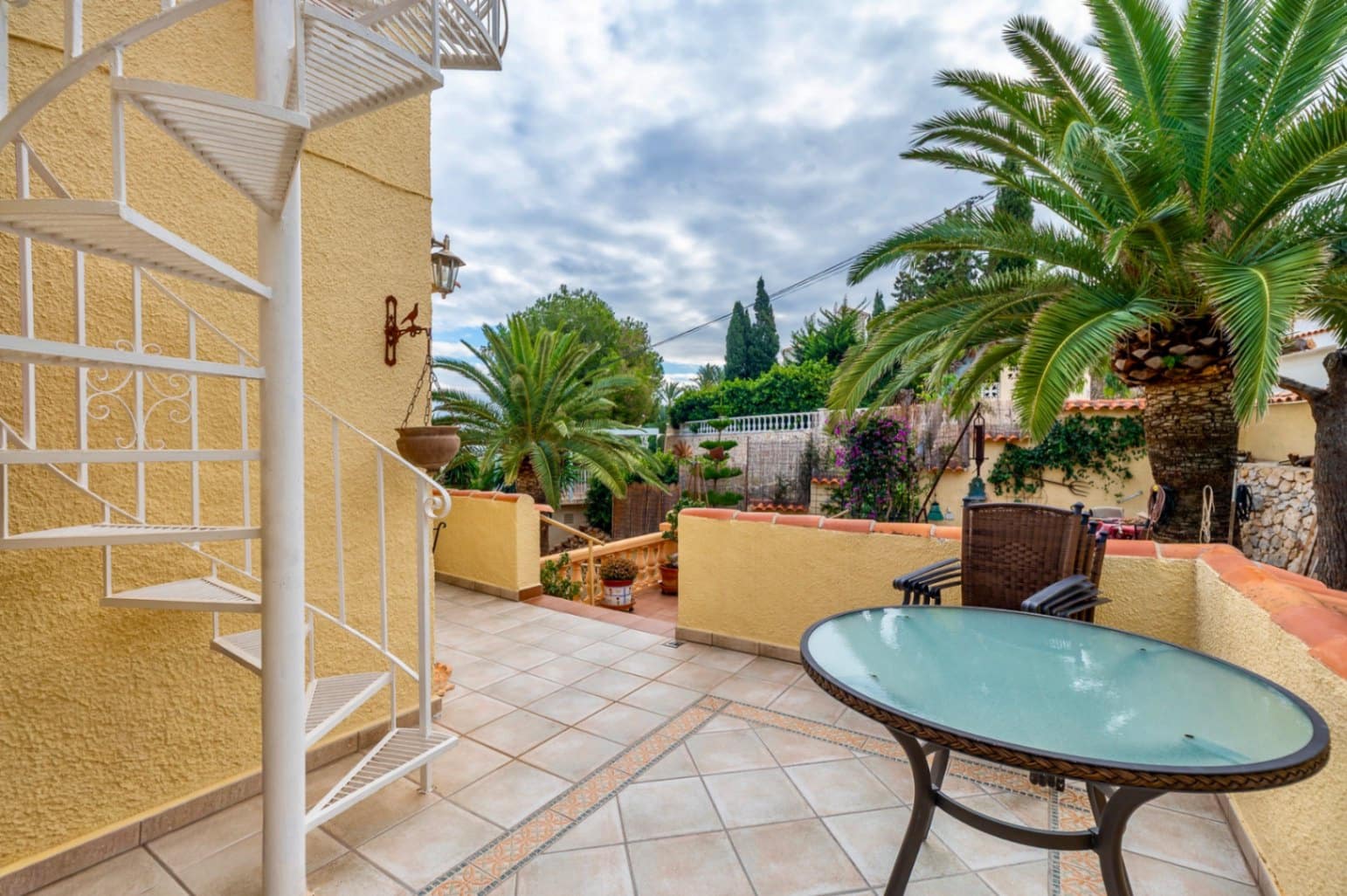 5 bedroom Villa for sale in Calpe / Calp with pool garage - € 850,000 (Ref: 9482218)