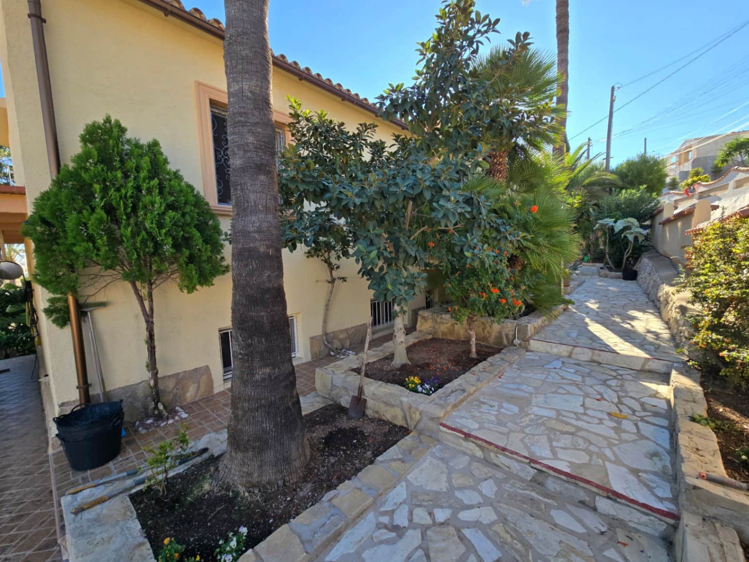 5 bedroom Villa for sale in Calpe / Calp with pool garage - € 850,000 (Ref: 9482218)