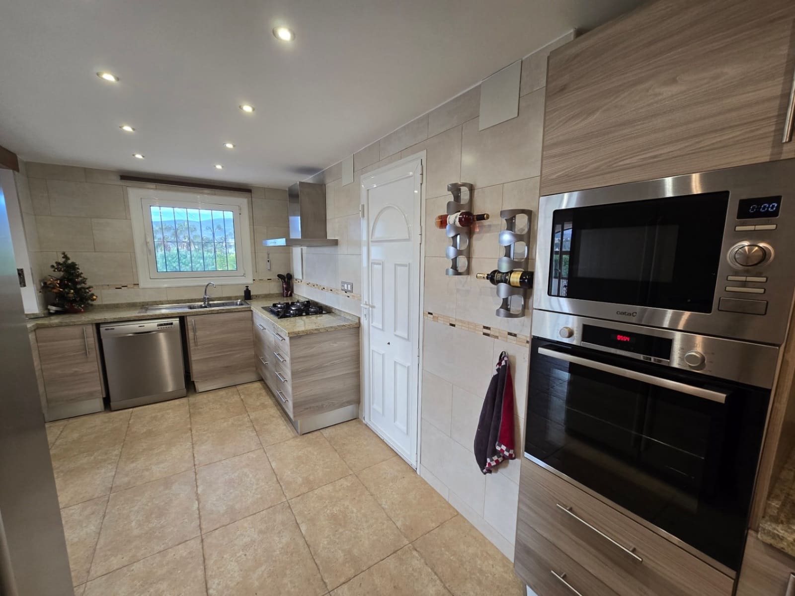 4 soveværelse Villa til salg i Calpe / Calp med swimmingpool garage - € 749.000 (Ref: 9482219)