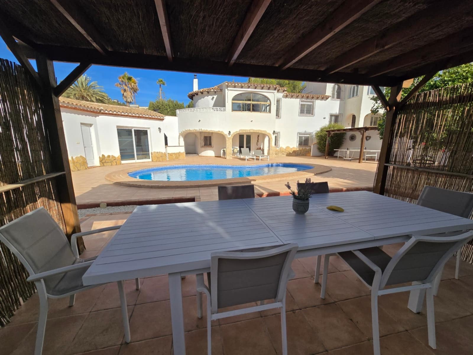 4 soveværelse Villa til salg i Calpe / Calp med swimmingpool garage - € 749.000 (Ref: 9482219)