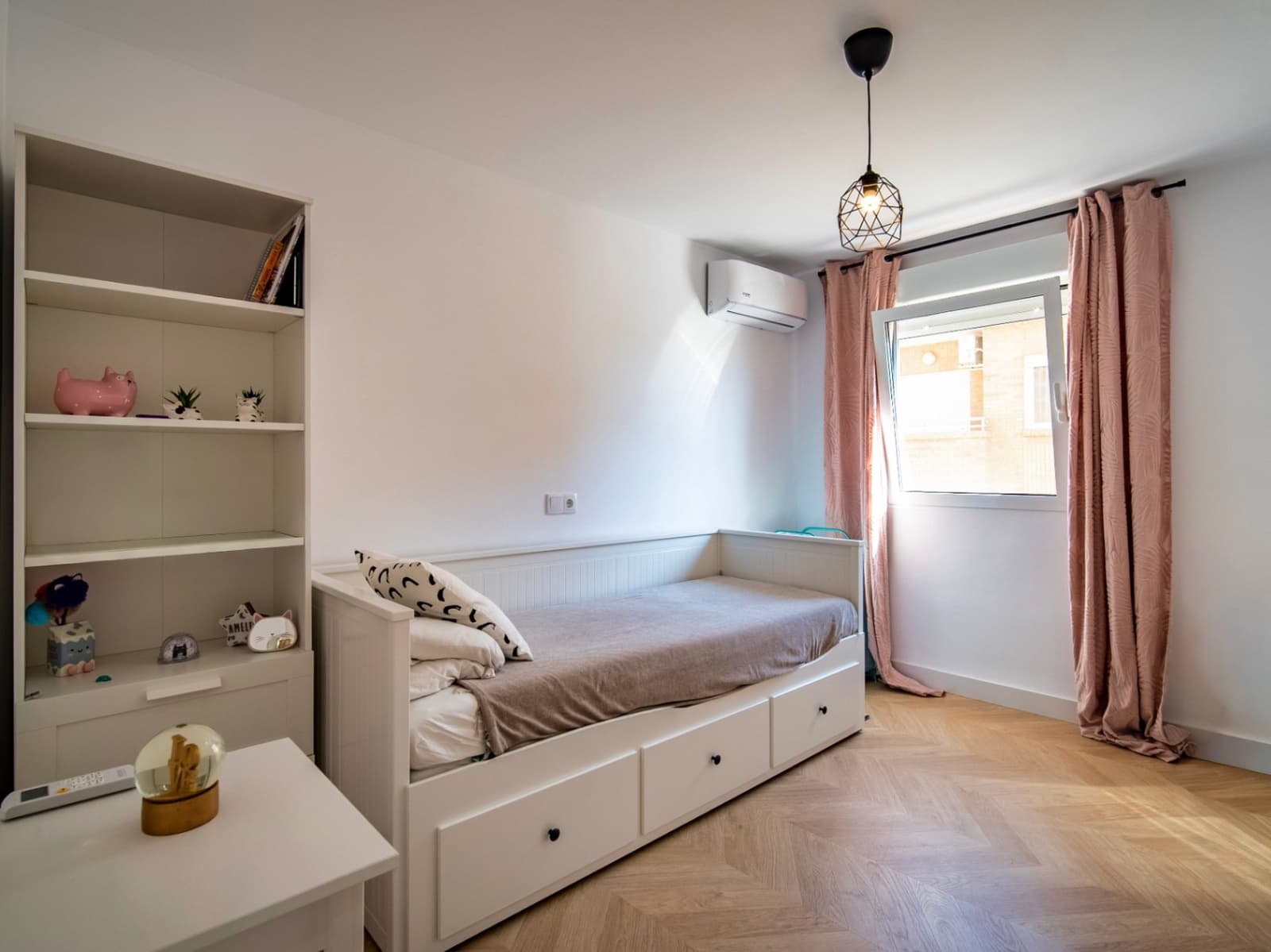 2 bedroom Apartment for sale in Alfaz del Pi / L'Alfas del Pi - € 239,000 (Ref: 9482228)