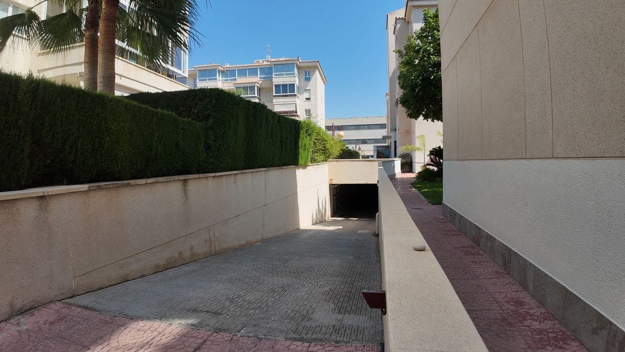 2 bedroom Apartment for sale in Albir with pool garage - € 350,500 (Ref: 9482230)