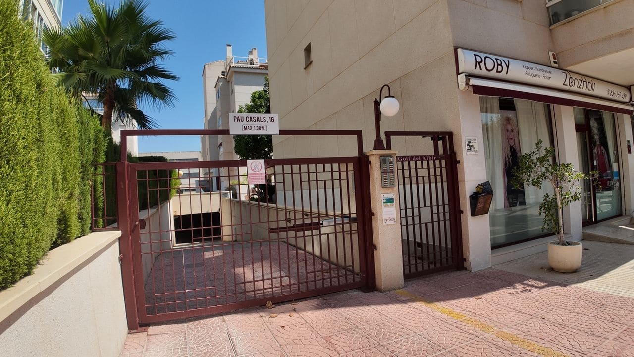 2 bedroom Apartment for sale in Albir with pool garage - € 350,500 (Ref: 9482230)