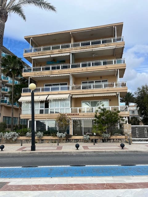 2 bedroom Apartment for sale in Albir with garage - € 625,000 (Ref: 9482231)