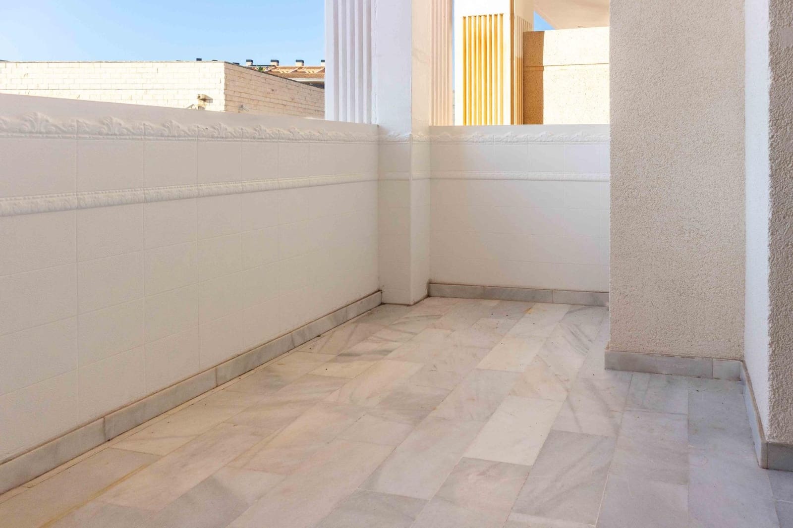 2 bedroom Apartment for sale in Albir with pool - € 239,900 (Ref: 9482233)