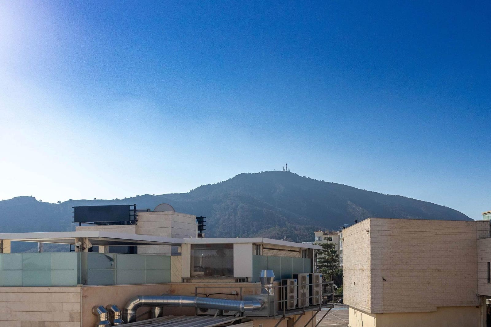 2 bedroom Apartment for sale in Albir with pool - € 239,900 (Ref: 9482233)