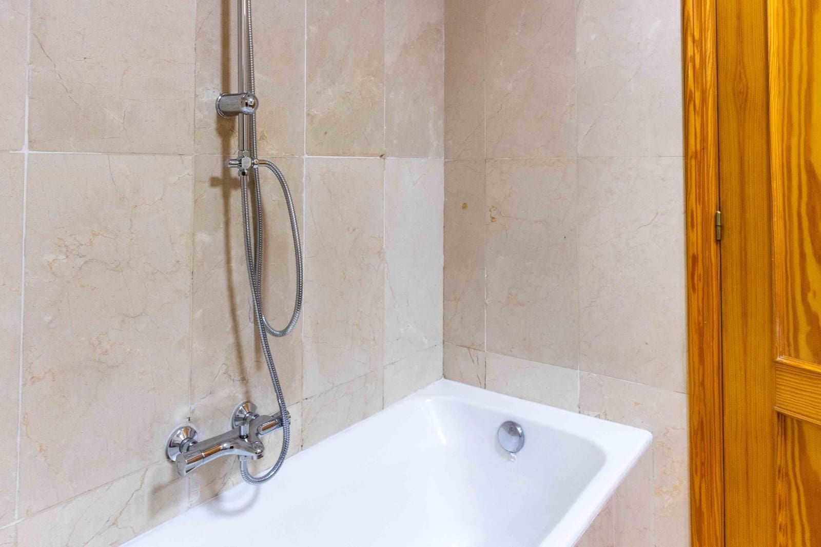 2 bedroom Apartment for sale in Albir with pool - € 239,900 (Ref: 9482233)