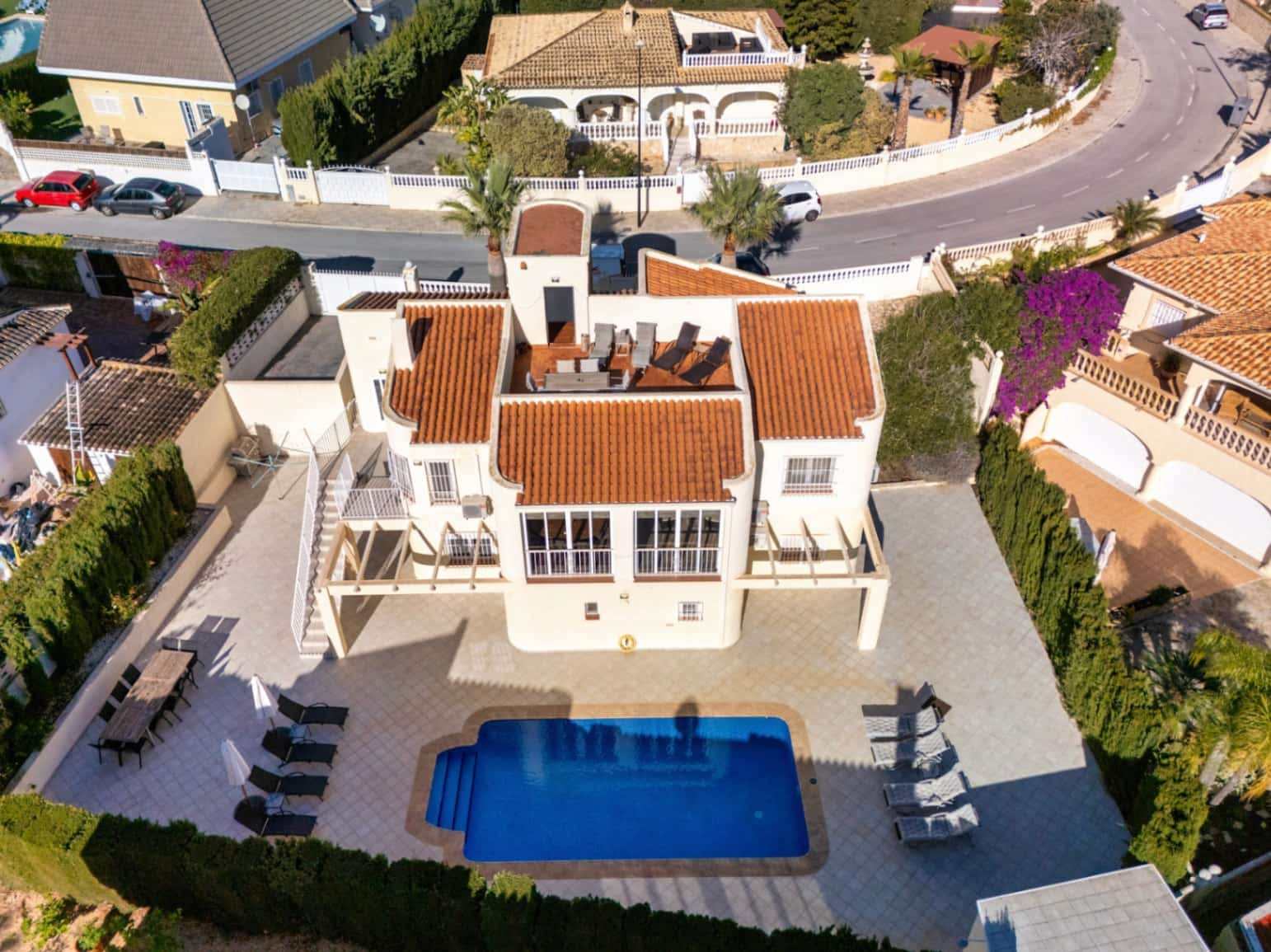 5 soverom Villa til salgs i La Nucia med svømmebasseng garasje - € 675 000 (Ref: 9671298)