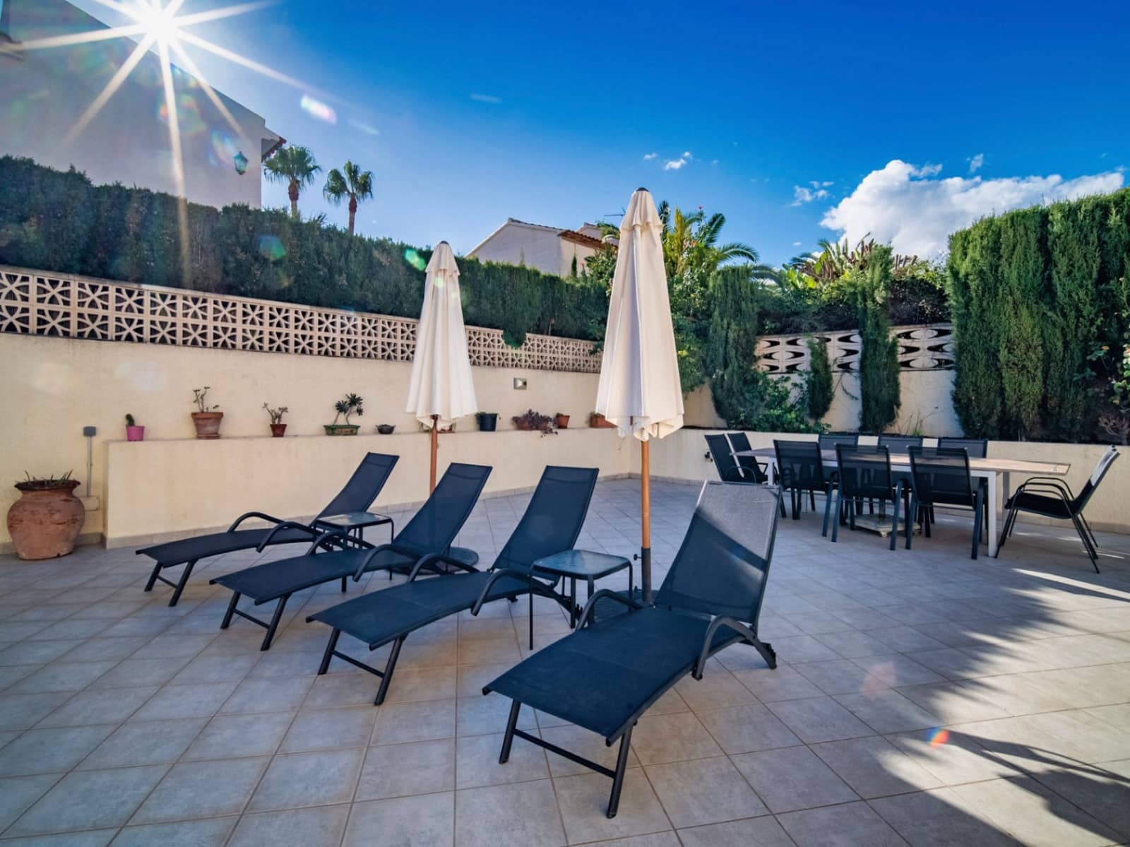 5 soverom Villa til salgs i La Nucia med svømmebasseng garasje - € 675 000 (Ref: 9671298)