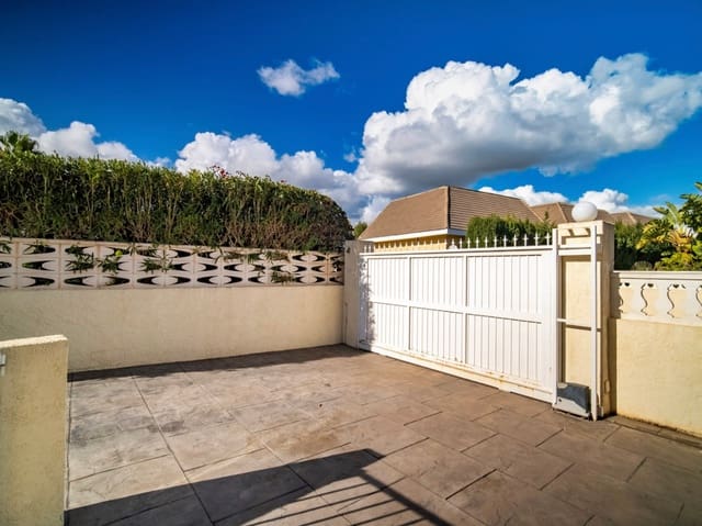 5 soverom Villa til salgs i La Nucia med svømmebasseng garasje - € 675 000 (Ref: 9671298)