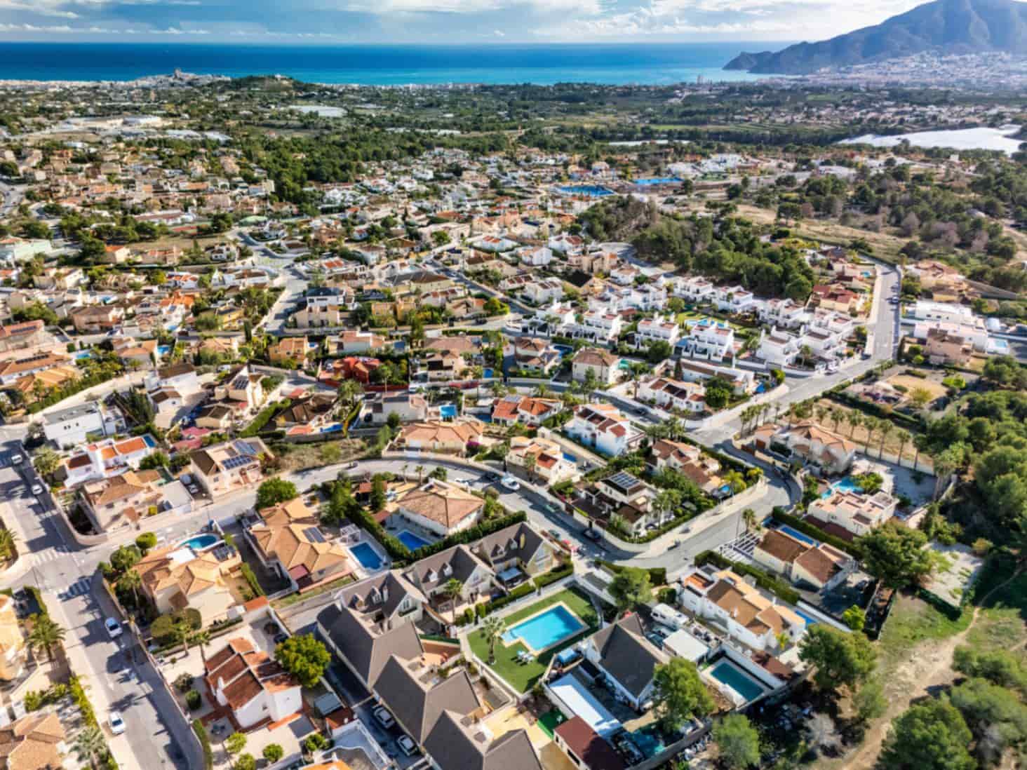 5 soverom Villa til salgs i La Nucia med svømmebasseng garasje - € 675 000 (Ref: 9671298)