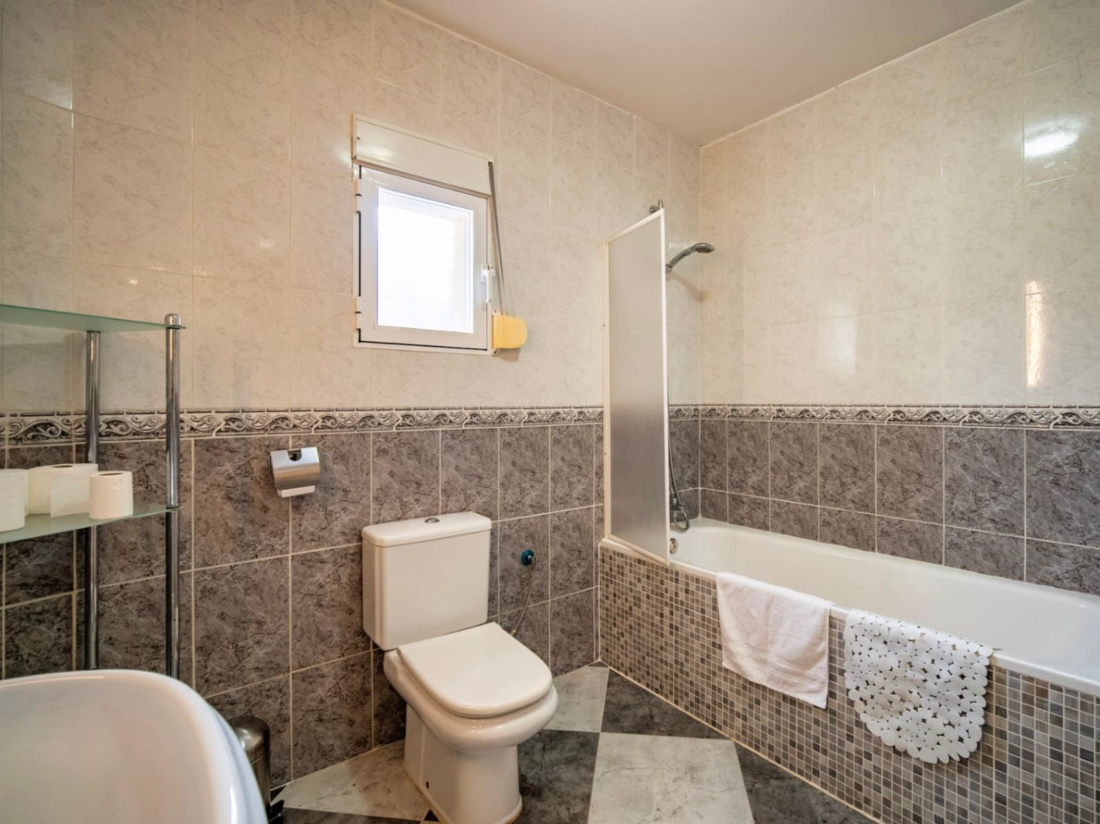 5 soverom Villa til salgs i La Nucia med svømmebasseng garasje - € 675 000 (Ref: 9671298)