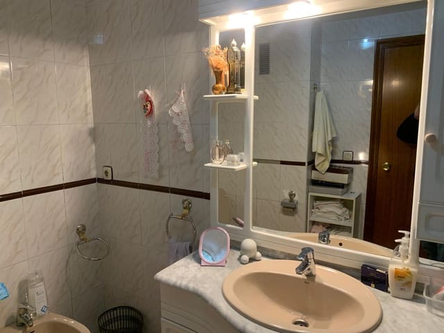 Apartamento de 3 habitaciones en Alfaz del Pi / L'Alfàs del Pi en venta con garaje - 255.000 € (Ref: 9671299)