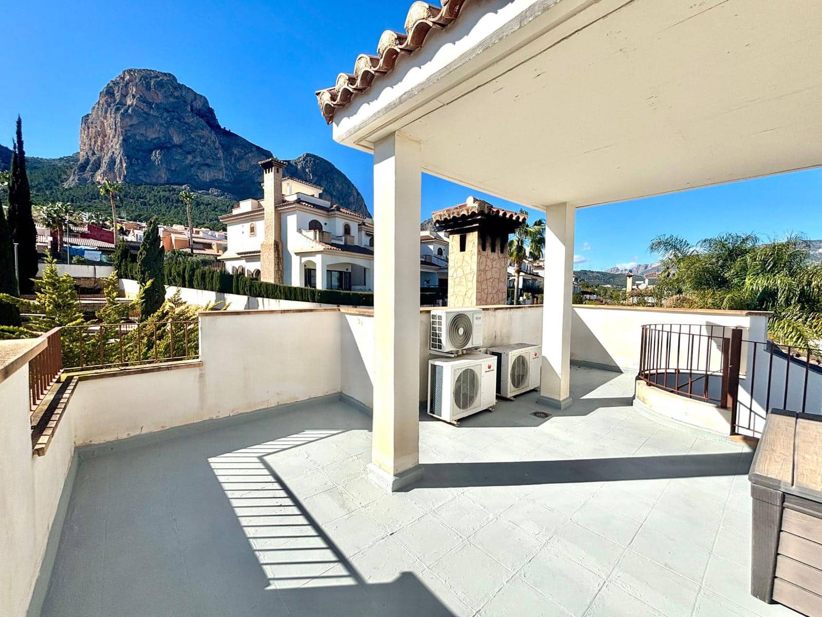 3 quarto Moradia Geminada para venda em Polop com piscina garagem - 319 000 € (Ref: 9671306)