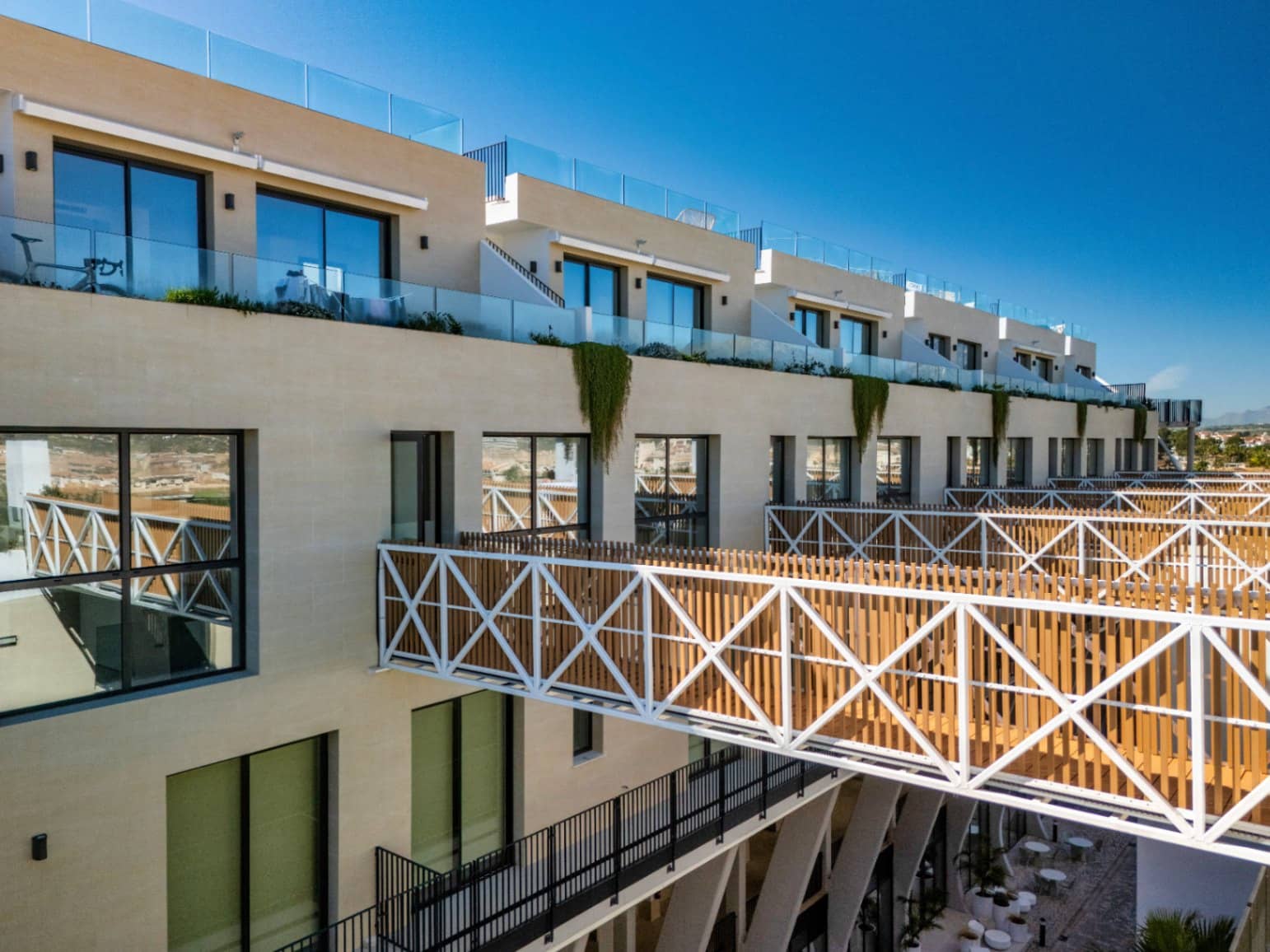 2 bedroom Apartment for sale in Albir - € 850,000 (Ref: 9675996)