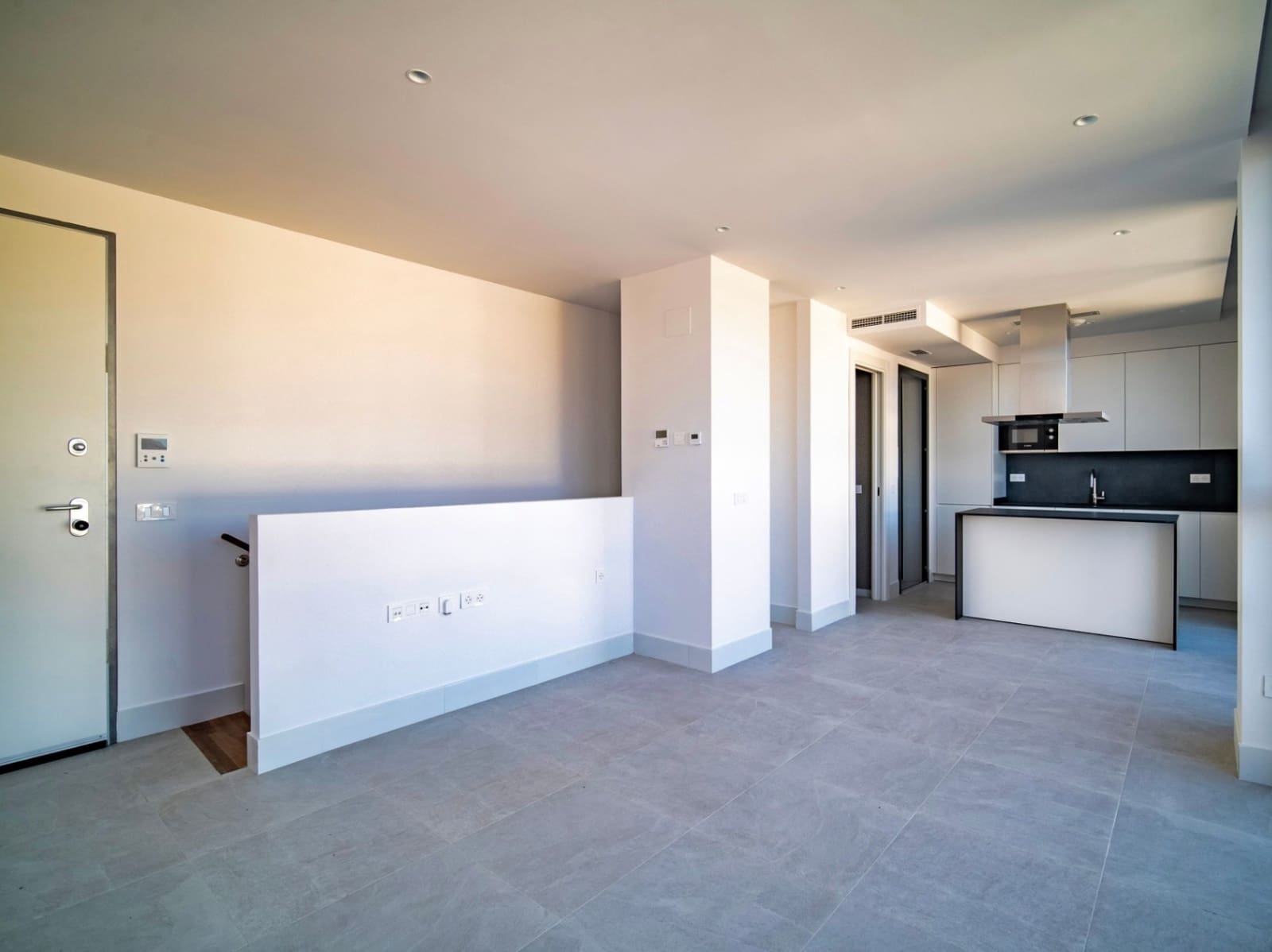 2 bedroom Apartment for sale in Albir - € 850,000 (Ref: 9675996)