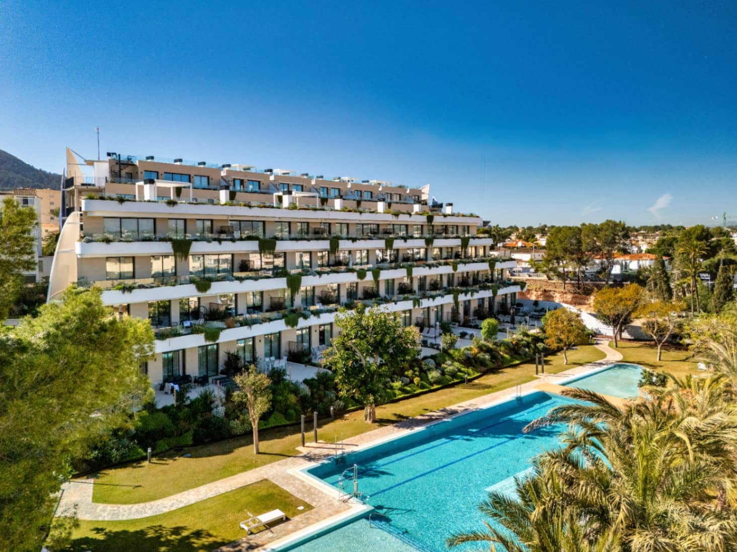 2 bedroom Apartment for sale in Albir - € 850,000 (Ref: 9675996)