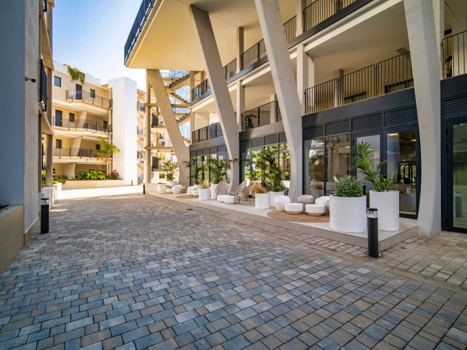 2 bedroom Apartment for sale in Albir - € 850,000 (Ref: 9675996)