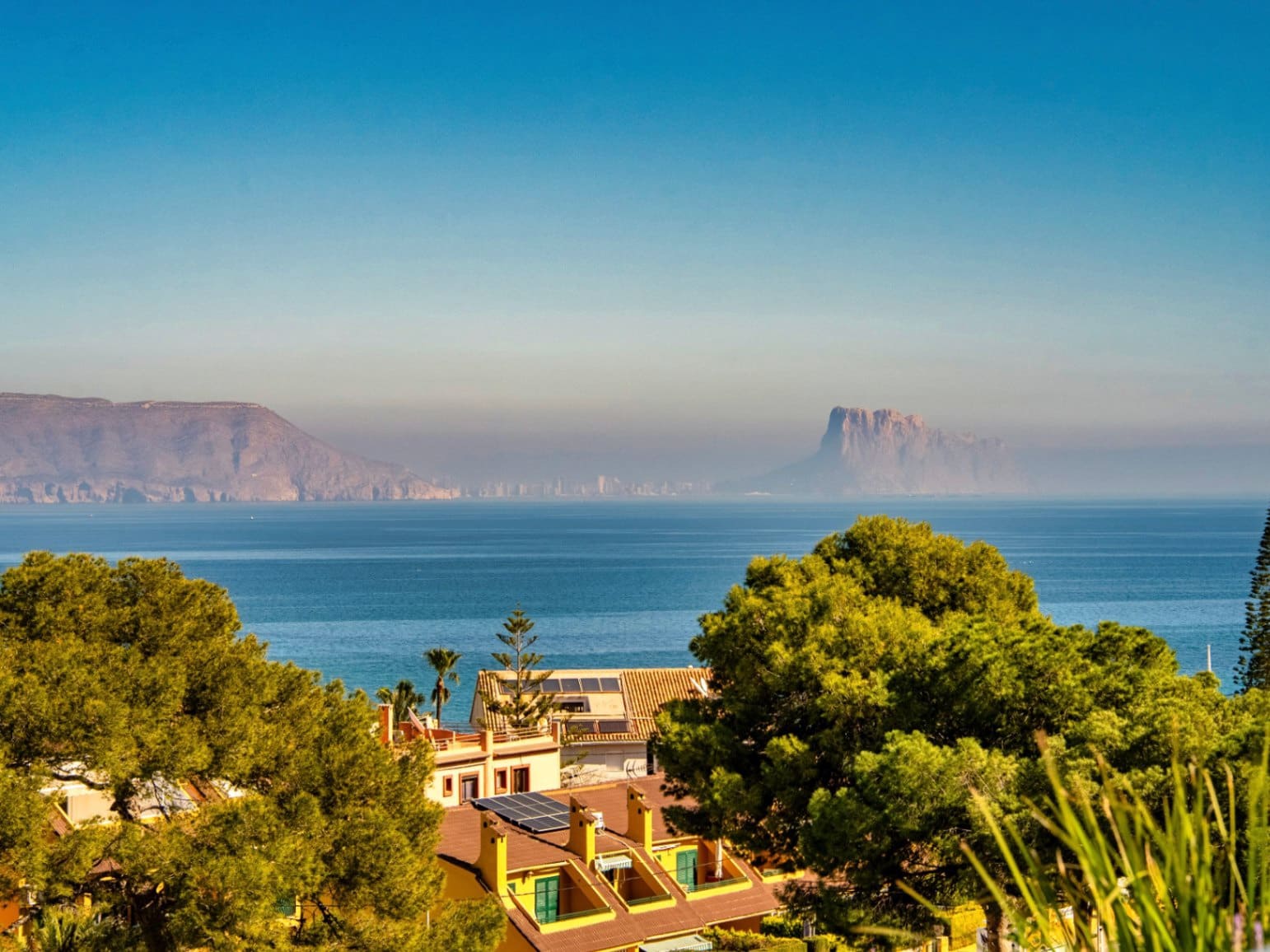 2 bedroom Apartment for sale in Albir - € 850,000 (Ref: 9675996)