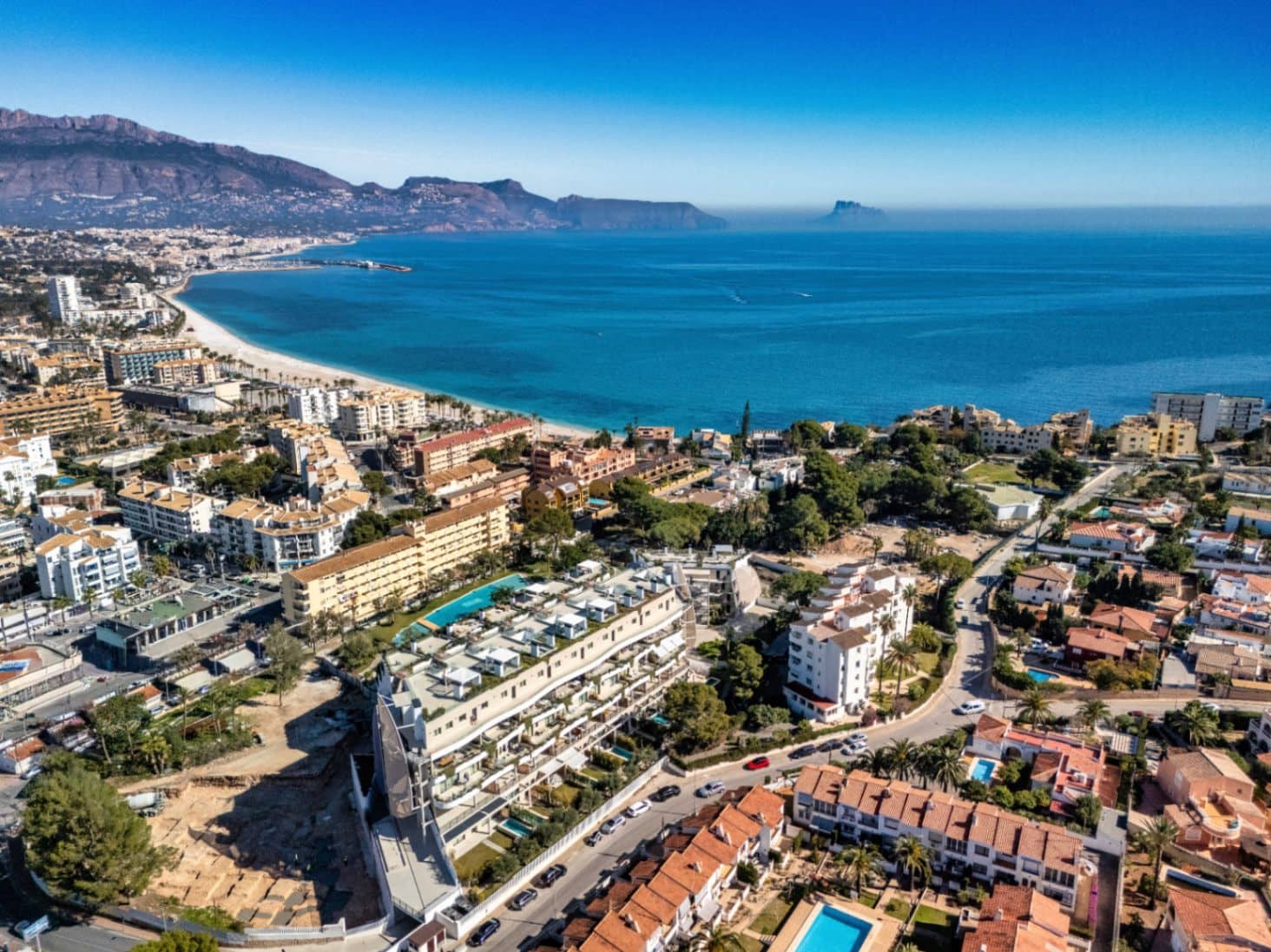 2 bedroom Apartment for sale in Albir - € 850,000 (Ref: 9675996)