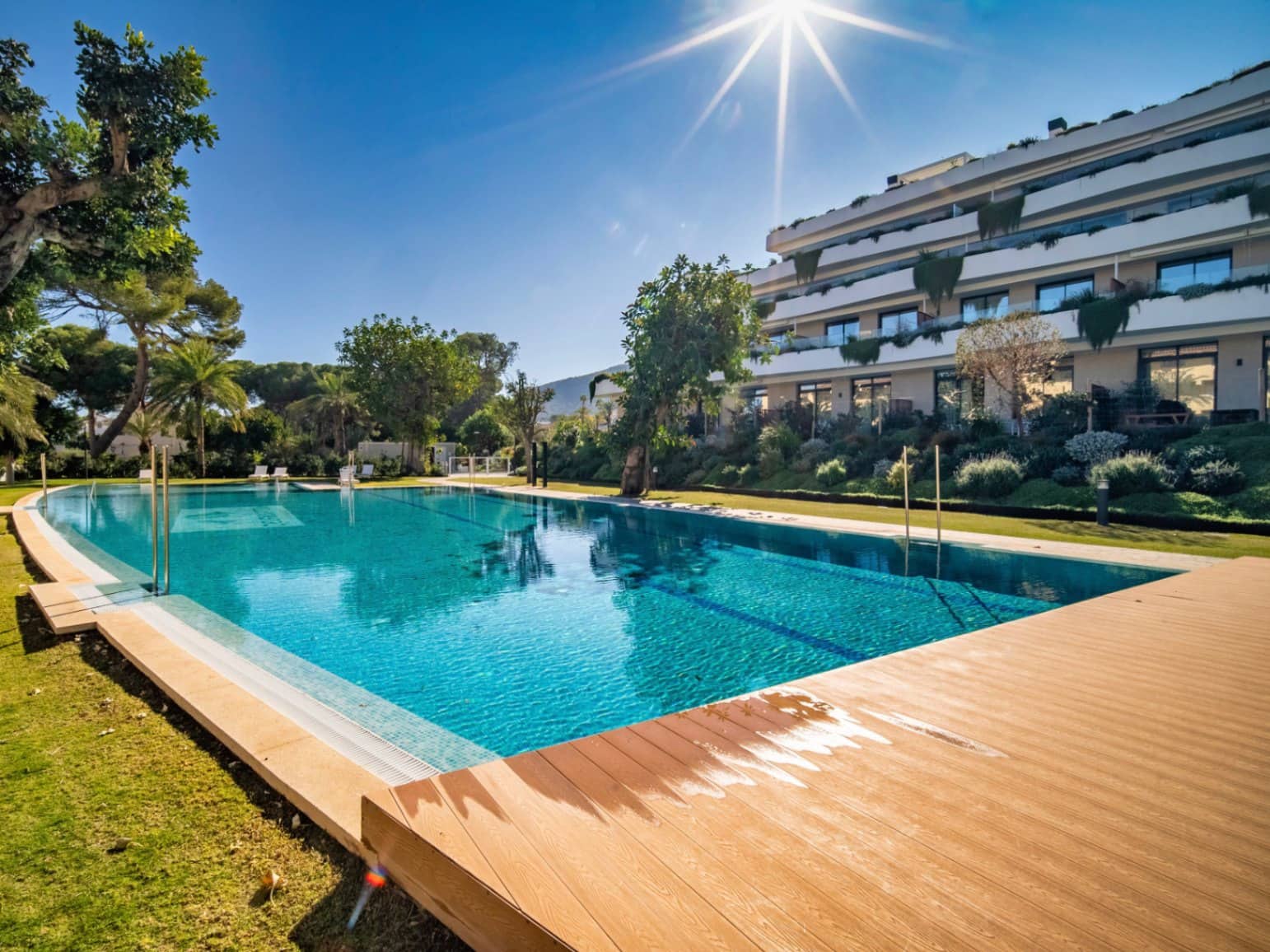 2 bedroom Apartment for sale in Albir - € 850,000 (Ref: 9675996)