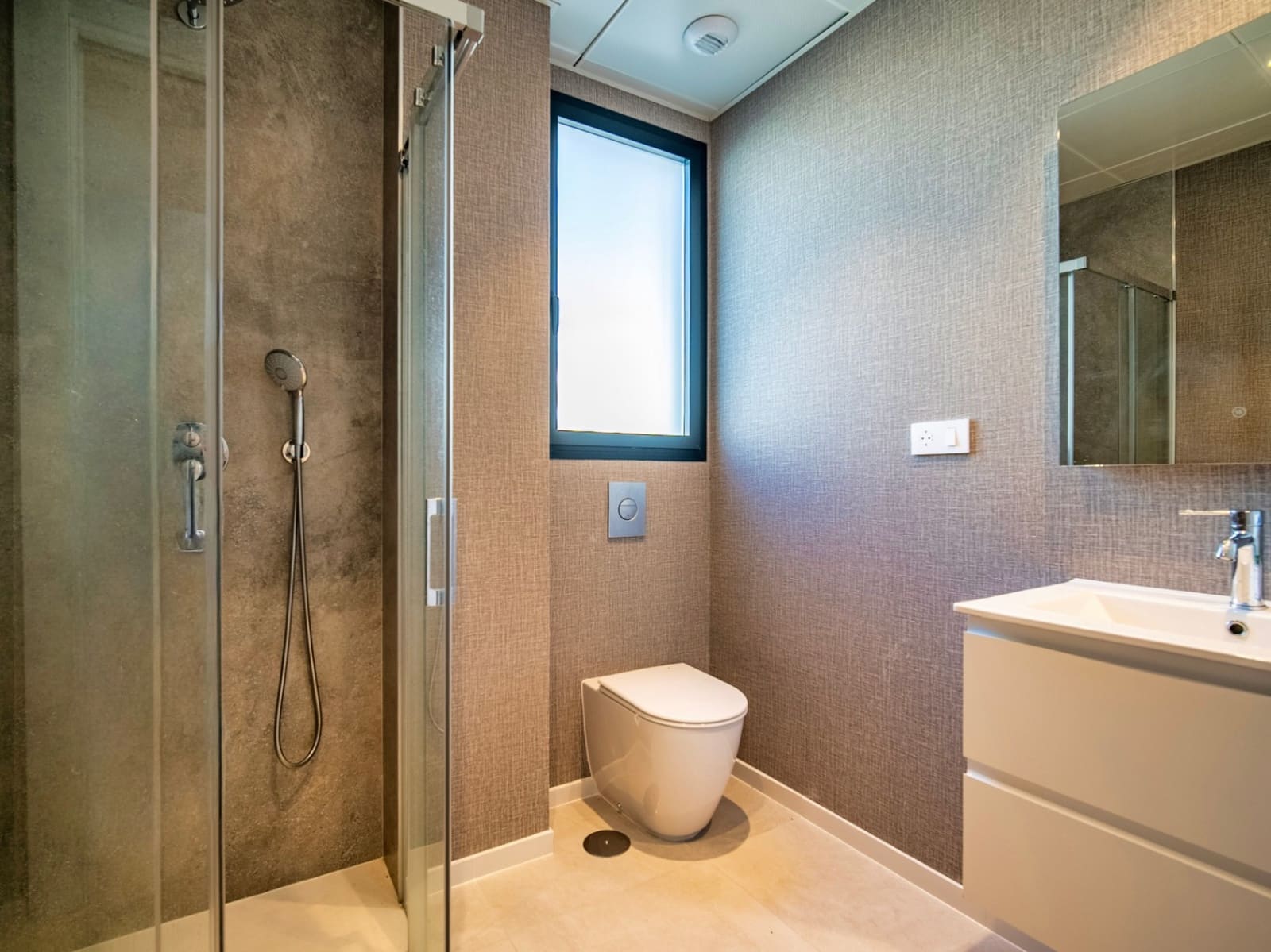 2 bedroom Apartment for sale in Albir - € 850,000 (Ref: 9675996)