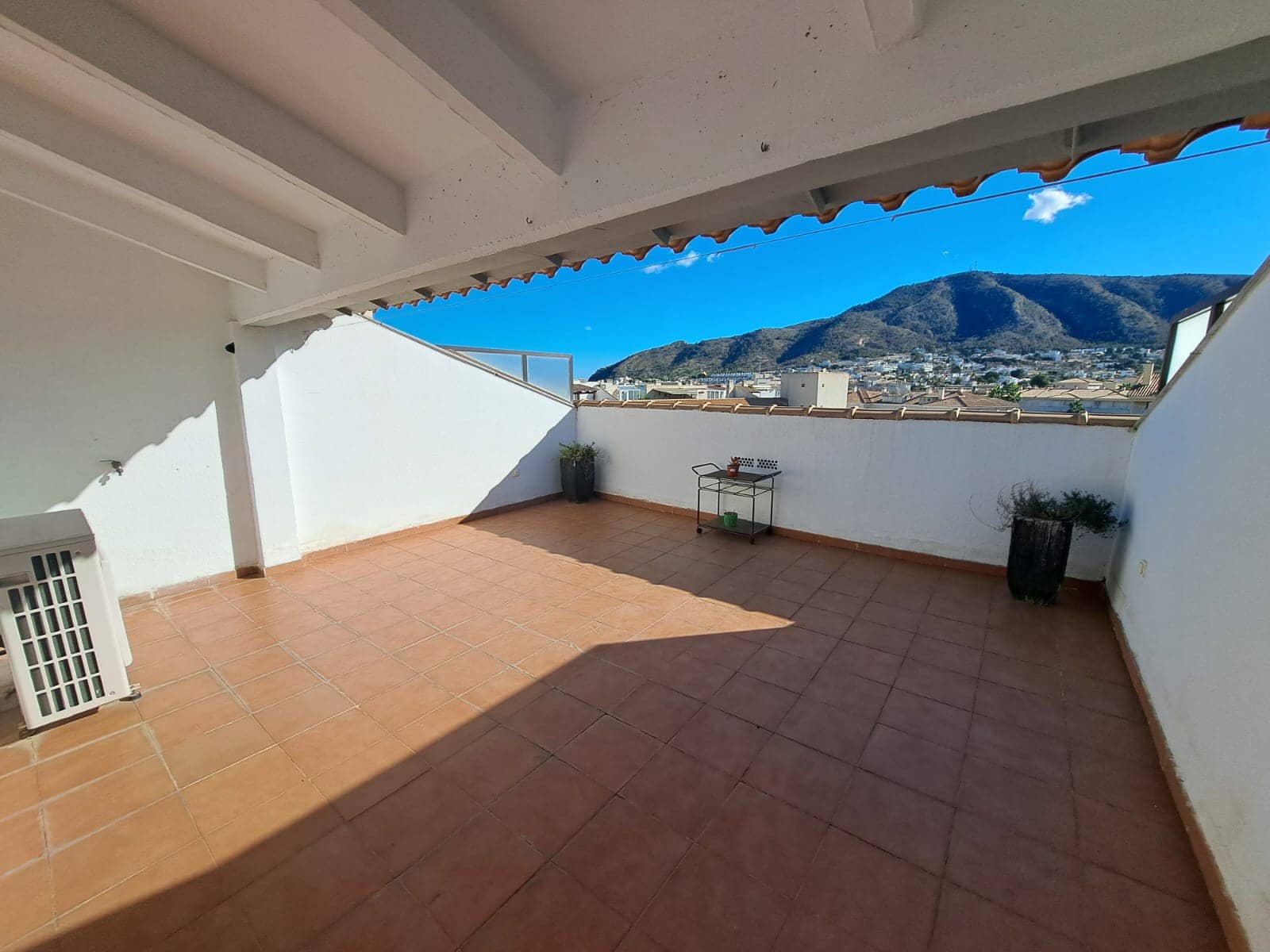 2 bedroom Apartment for sale in Albir with pool garage - € 425,000 (Ref: 9685258)