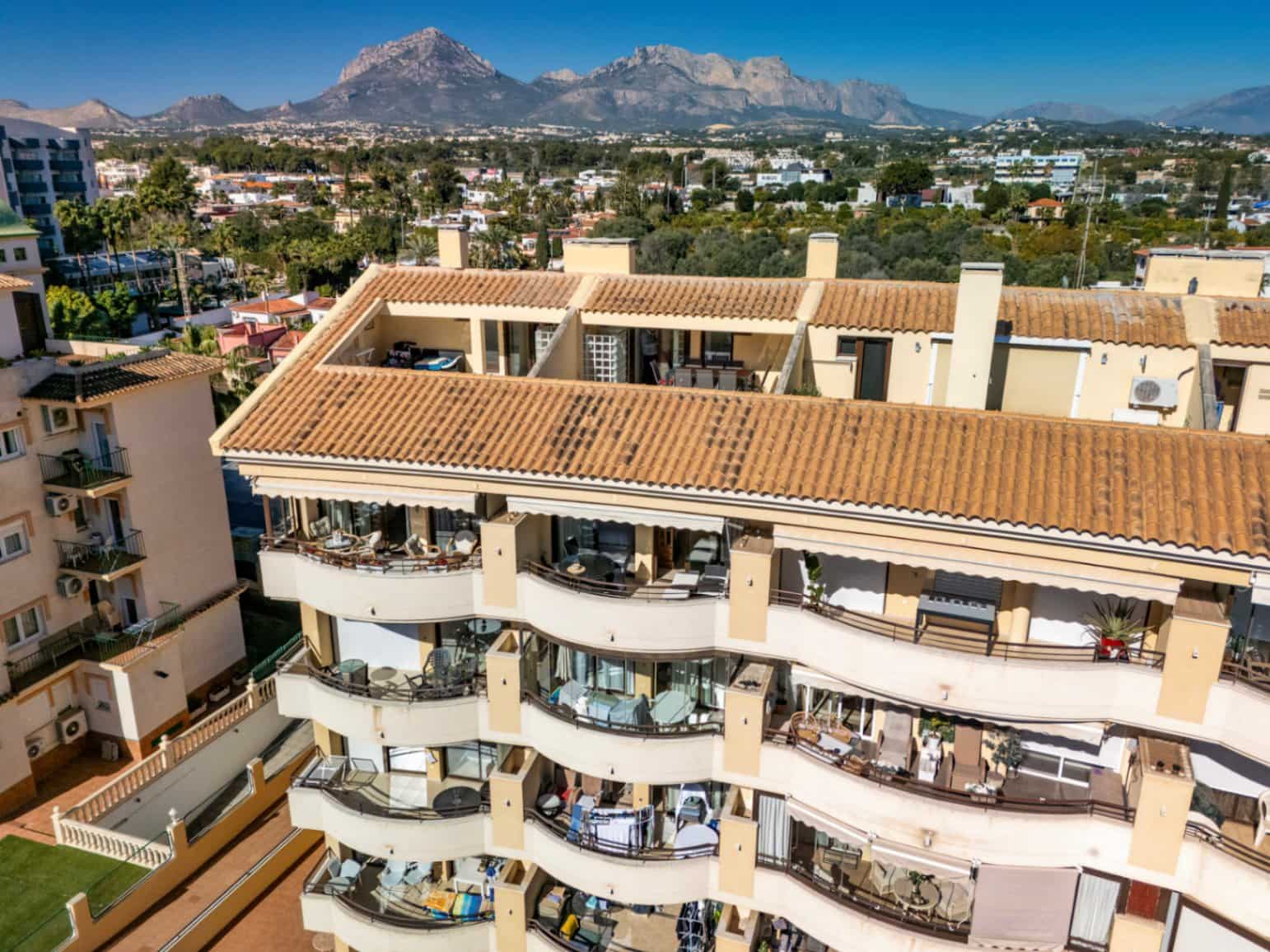 3 soveværelse Lejlighed til salg i Albir med swimmingpool garage - € 475.000 (Ref: 9685260)