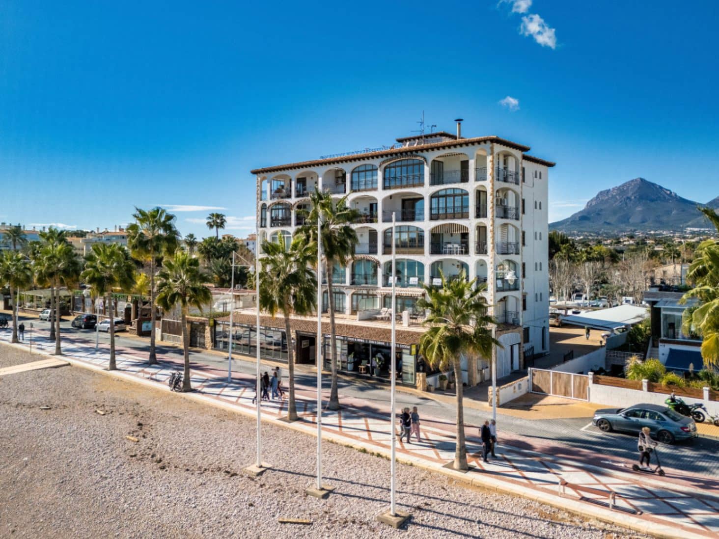 Apartamento de 2 habitaciones en Albir en venta con piscina garaje - 650.000 € (Ref: 9685264)