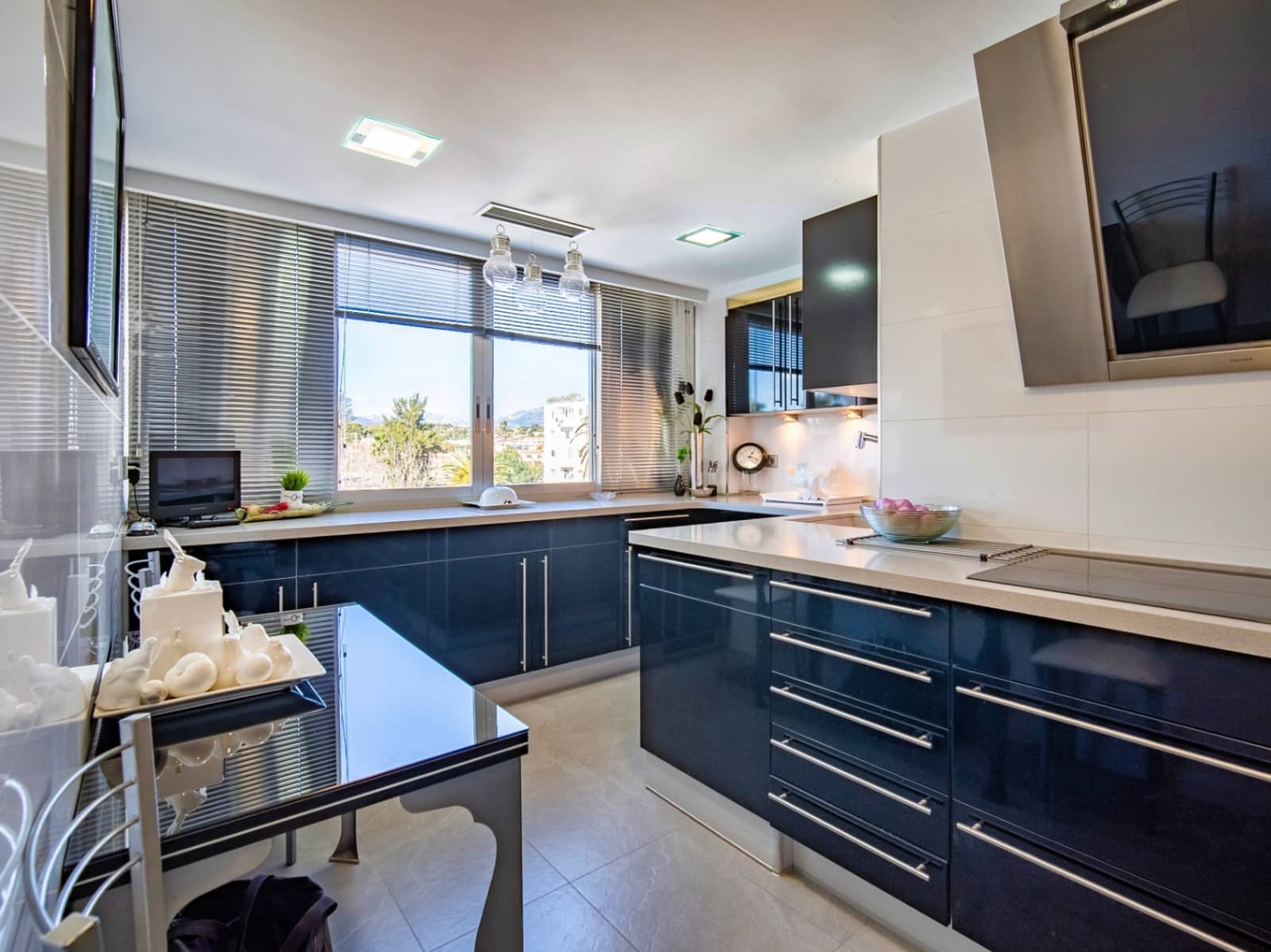 Apartamento de 2 habitaciones en Albir en venta con piscina garaje - 650.000 € (Ref: 9685264)