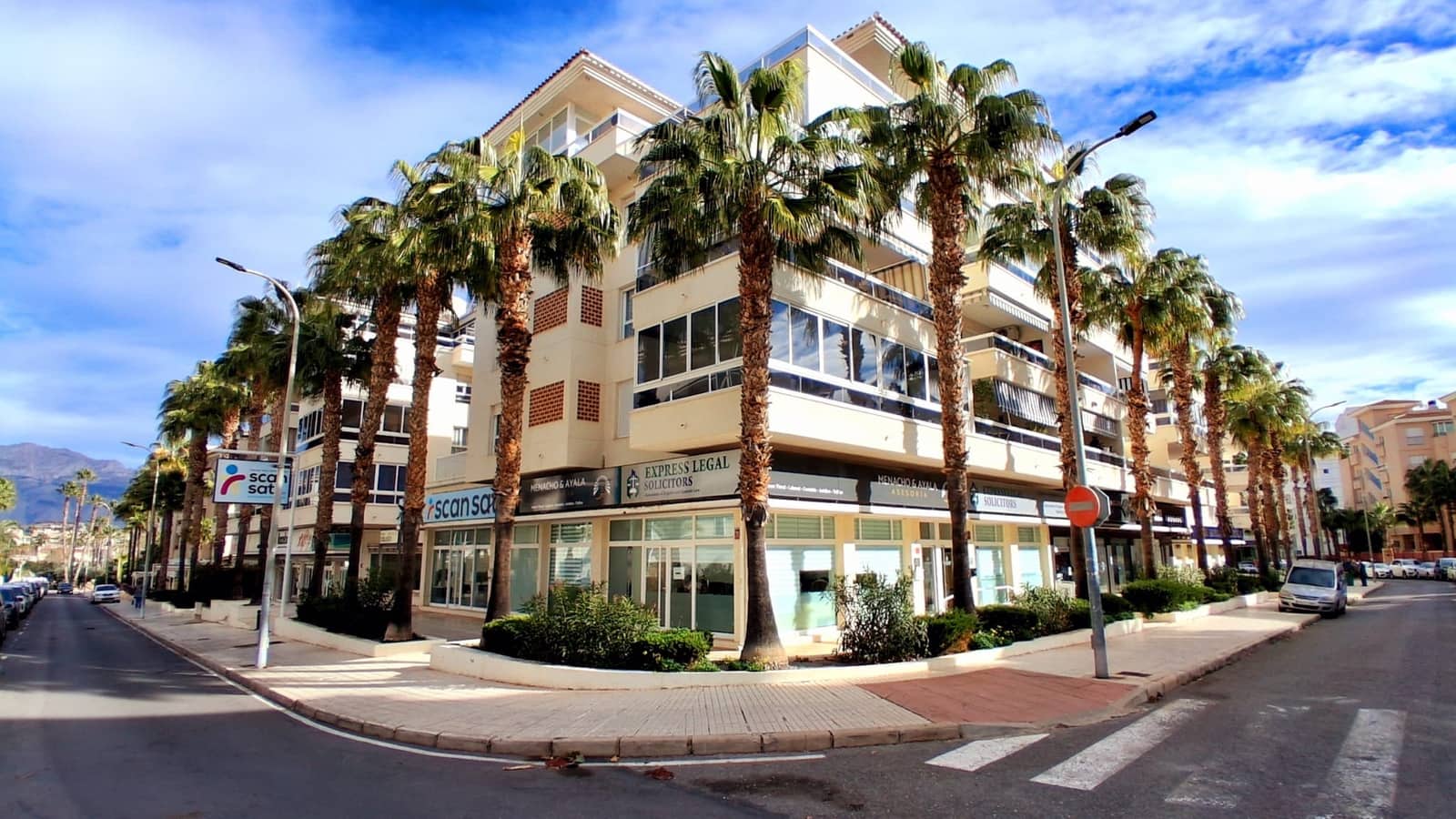 2 bedroom Apartment for sale in Albir with pool garage - € 340,000 (Ref: 9685265)