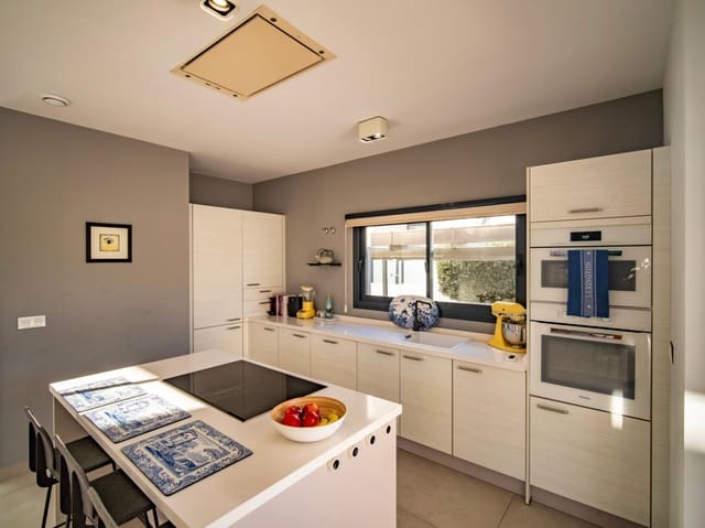 4 soveværelse Villa til salg i Albir, Alfaz del Pi / L'Alfàs del Pi med swimmingpool garage - € 1.450.000 (Ref: 9685270)