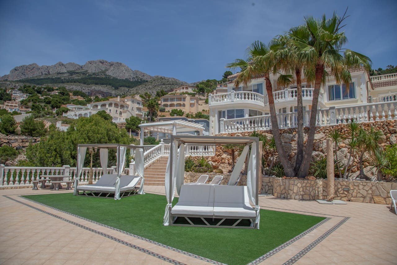 6 slaapkamer Villa te koop in Altea met zwembad garage - € 3.900.000 (Ref: 9812470)