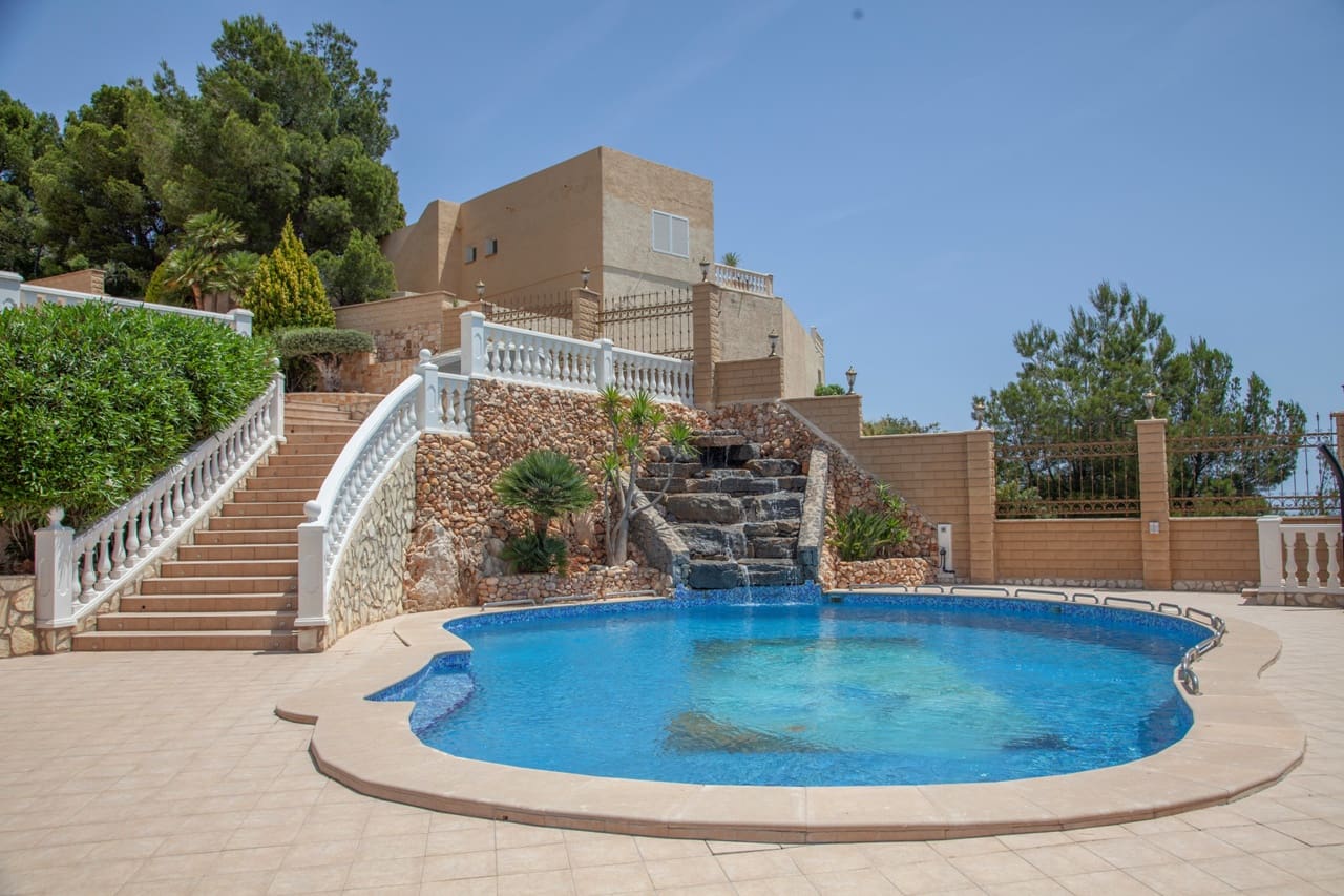 6 slaapkamer Villa te koop in Altea met zwembad garage - € 3.900.000 (Ref: 9812470)