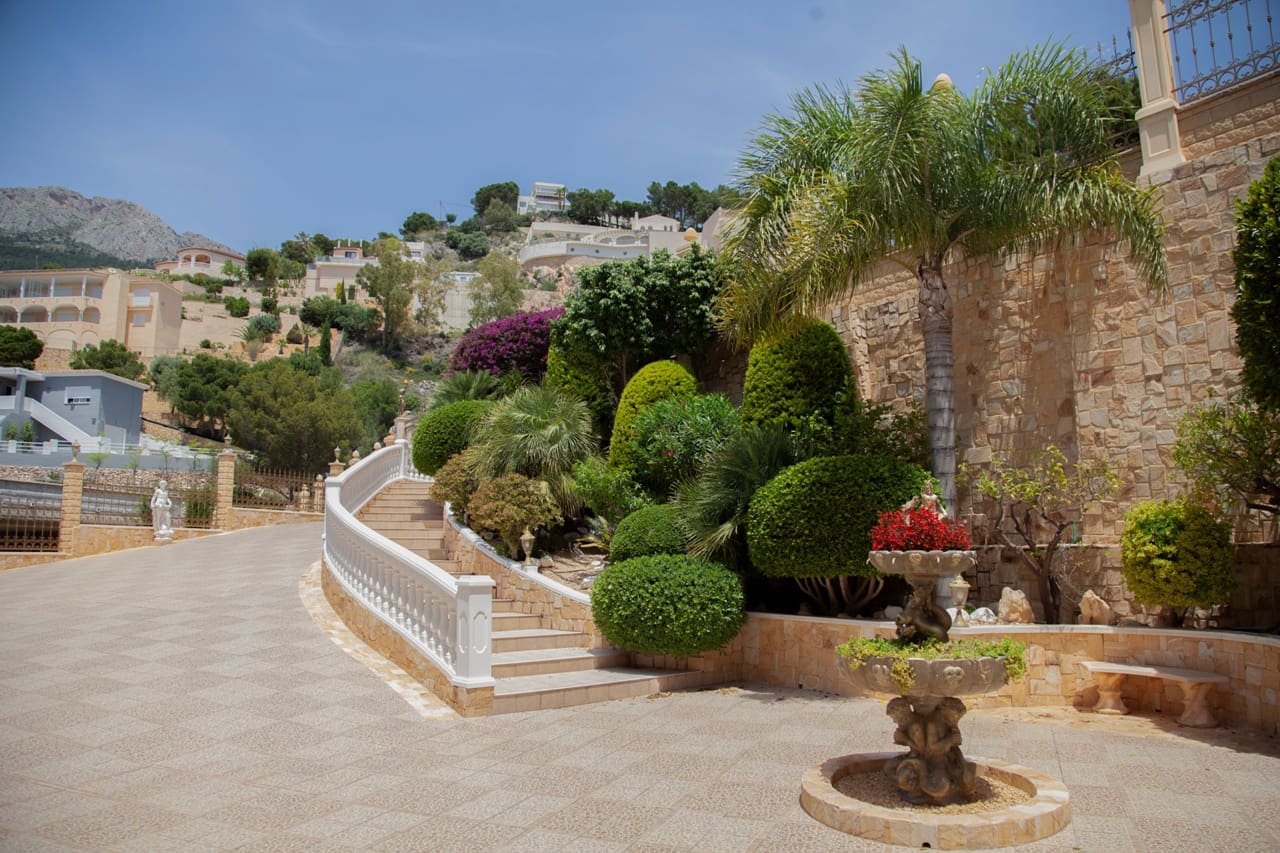 6 slaapkamer Villa te koop in Altea met zwembad garage - € 3.900.000 (Ref: 9812470)