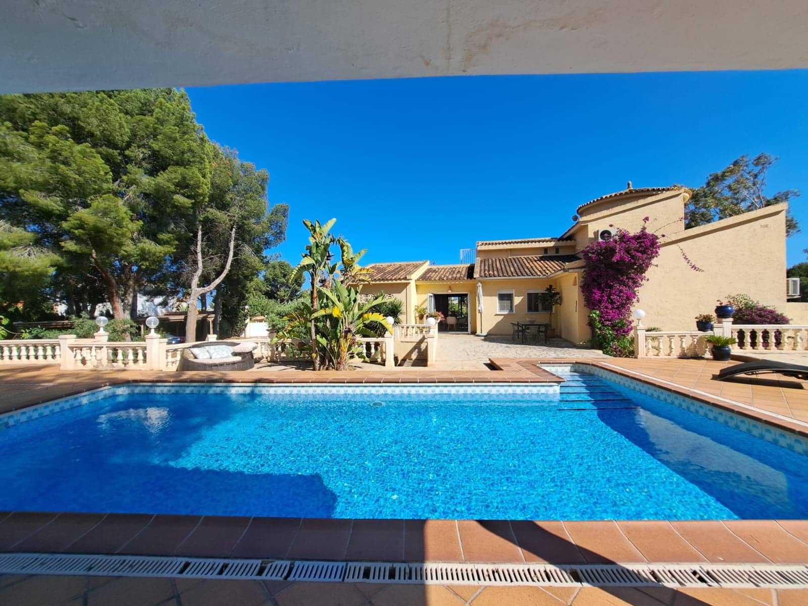 6 slaapkamer Villa te koop in La Nucia met zwembad garage - € 875.000 (Ref: 9813685)