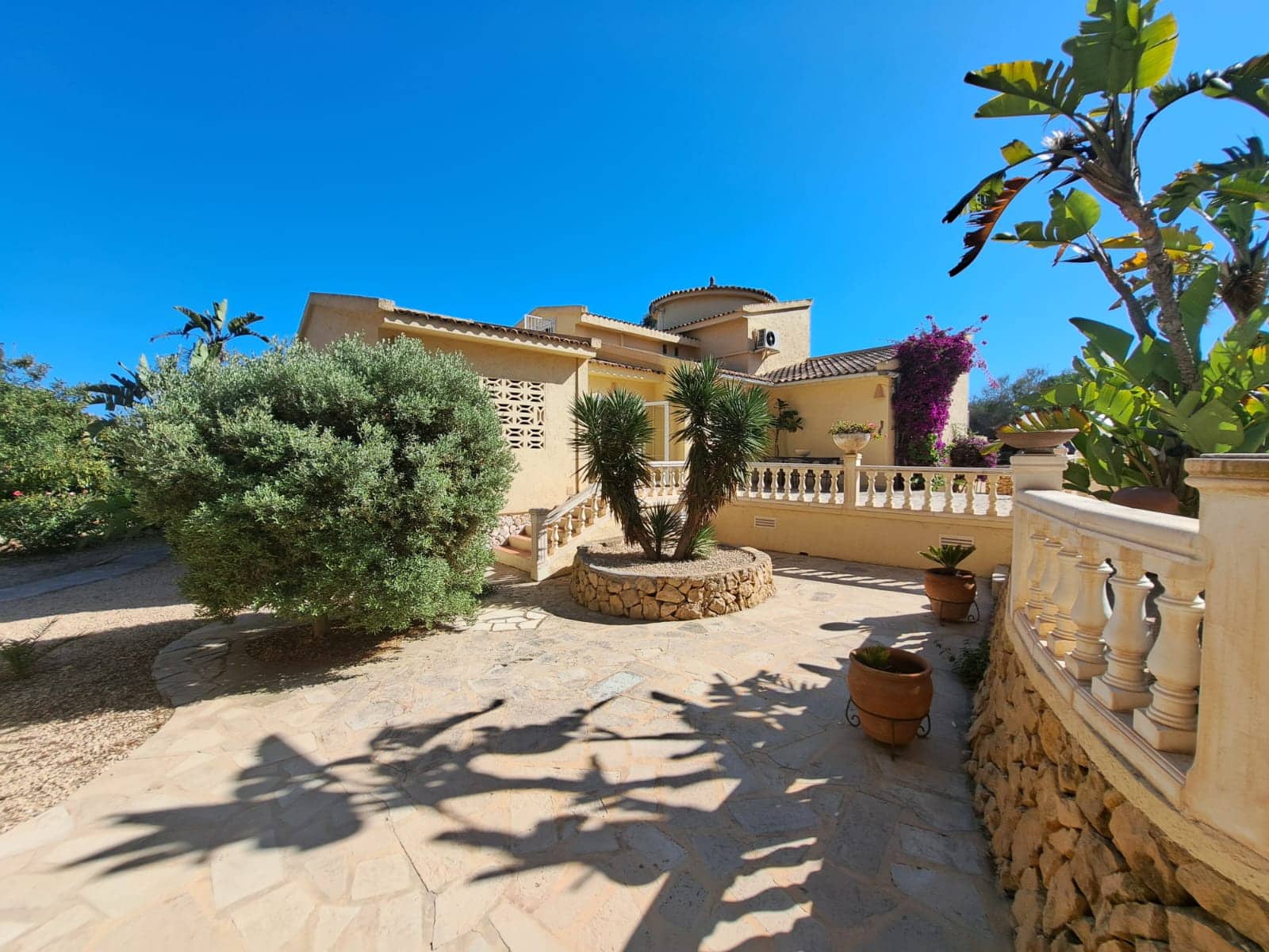 6 slaapkamer Villa te koop in La Nucia met zwembad garage - € 875.000 (Ref: 9813685)