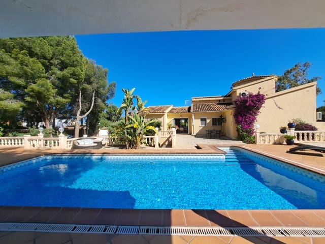6 slaapkamer Villa te koop in La Nucia met zwembad garage - € 875.000 (Ref: 9813685)
