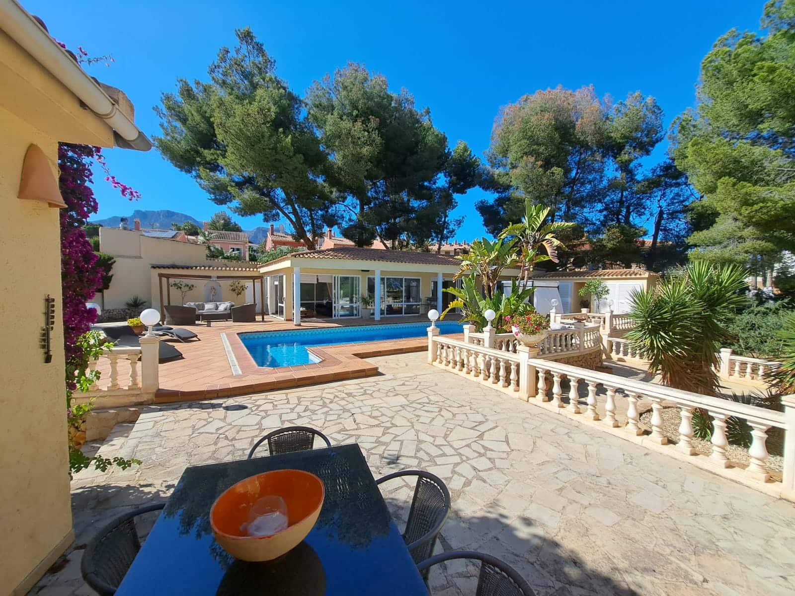 6 slaapkamer Villa te koop in La Nucia met zwembad garage - € 875.000 (Ref: 9813685)