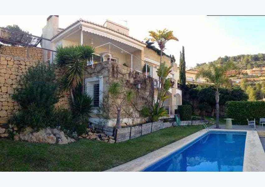 5 bedroom Villa for sale in Javea / Xabia with pool - € 1,880,000 (Ref: 5906573)