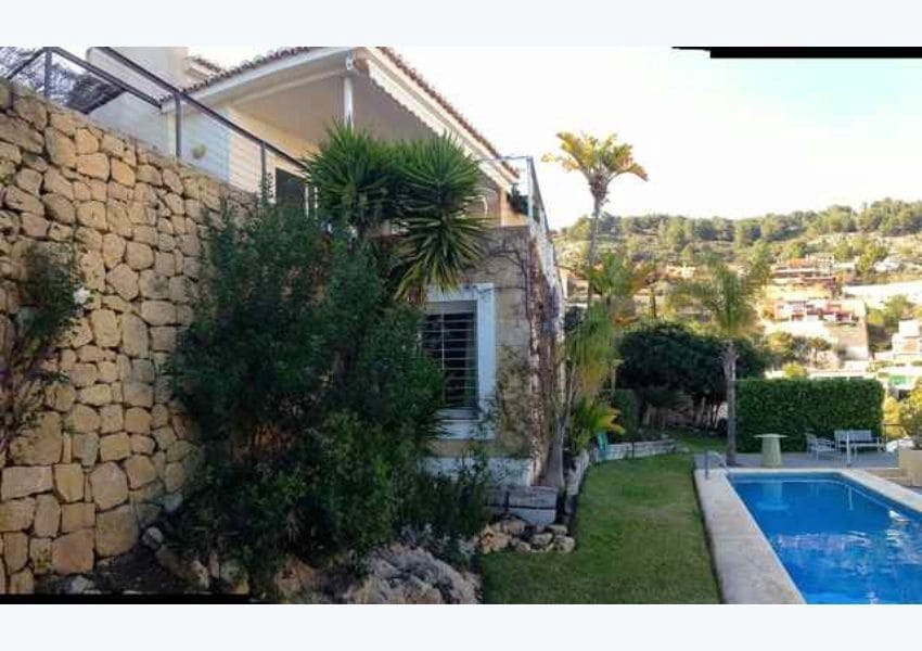 5 bedroom Villa for sale in Javea / Xabia with pool - € 1,880,000 (Ref: 5906573)