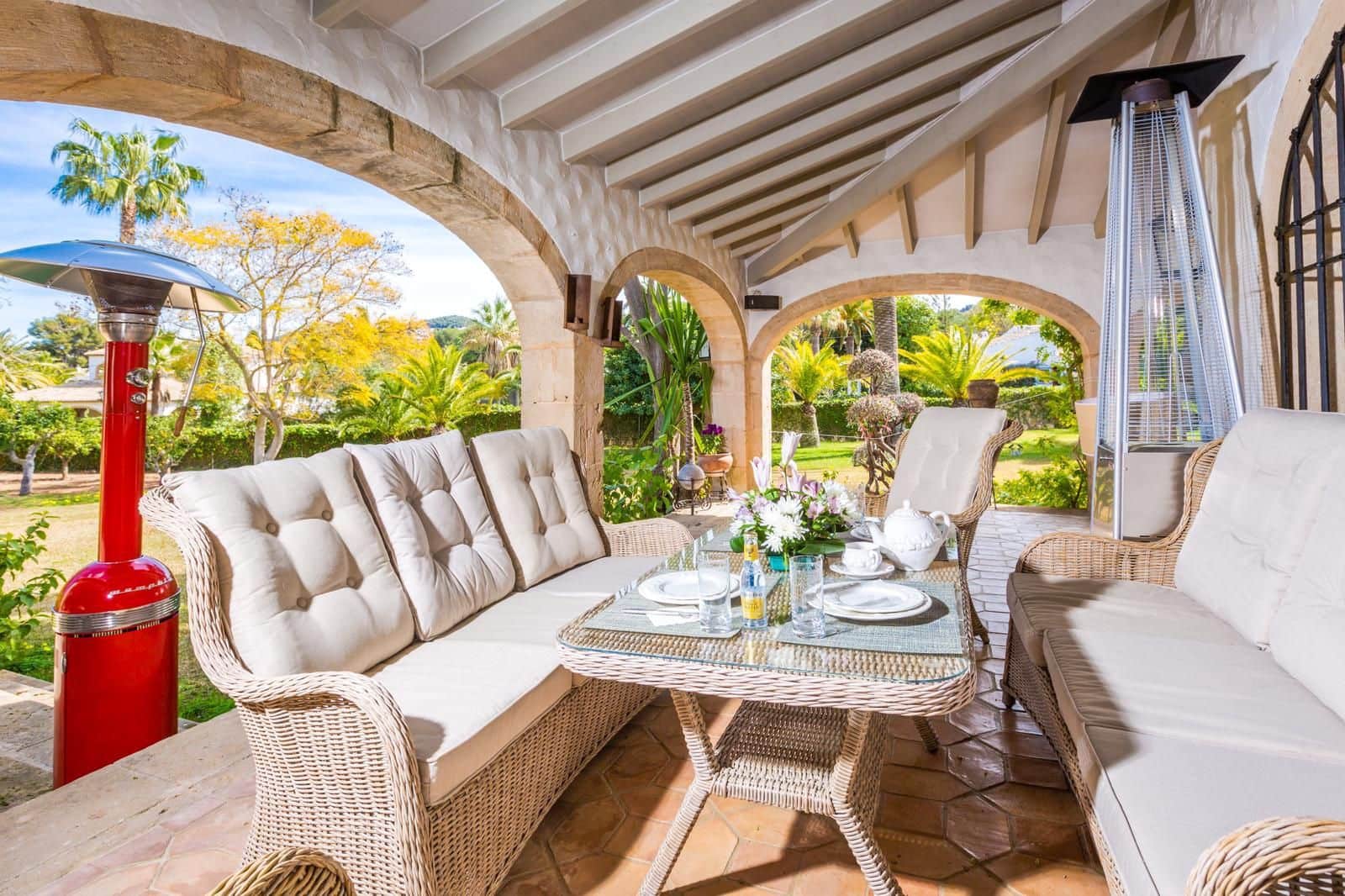   5 soveværelse   ferieVilla i Javea / Xabia   med   swimmingpool  garage  - € 6.500 (Ref: 5925039)