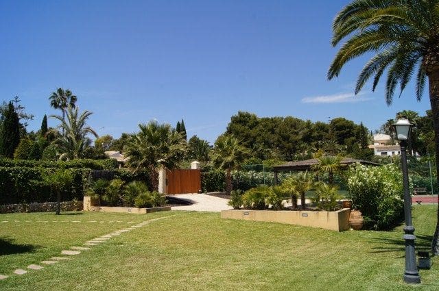   5 soveværelse   ferieVilla i Javea / Xabia   med   swimmingpool  garage  - € 6.500 (Ref: 5925039)